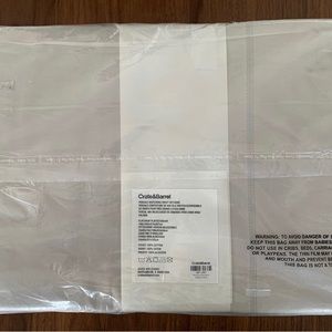 Crate & Barrel Percale King Sheets (New)